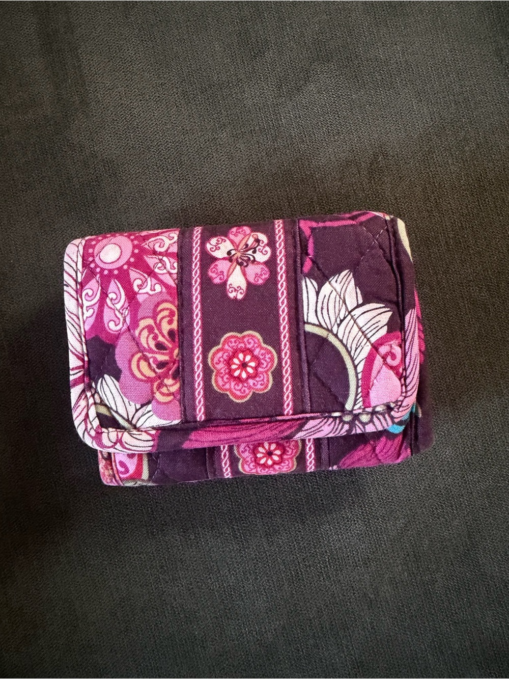 Vera Bradley Mod Floral Cargo Sling - Picture 4 of 5